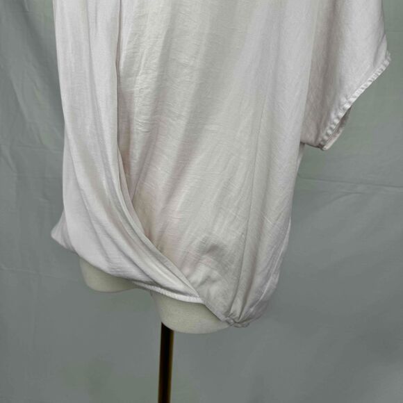 Vince Cream Short Sleeve Draped Blouse Small Preppy Transitional Basic Neutral - Picture 9 of 14